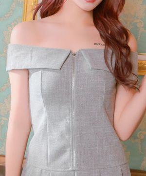 ミニドレス Aライン オフショルダー 谷間 大きいサイズ 上品 ジップ ワンカラー グレー プ胸元カバー リーツ キャバドレス