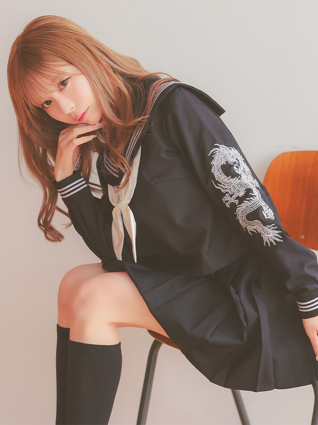 コスプレ スケバン 制服 4点set ドラゴン刺繍 ミニスカート 学生服 (セーラー服上下/スカーフ/ソックス)【ハロウィン】[tk-hwjkminic]のフロントバッグ全身画像