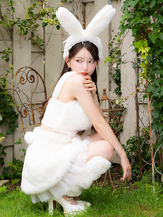 コスプレ バニーガール 6点set Y2K もこもこ ベルトデザイン へそ出し アニマル (トップス/パンツ/カチューシャ/チョーカー/ストラップ付きハトメベルト/レッグウォーマー)【ハロウィン】[tk-hwjj94574]のイメージ画像3