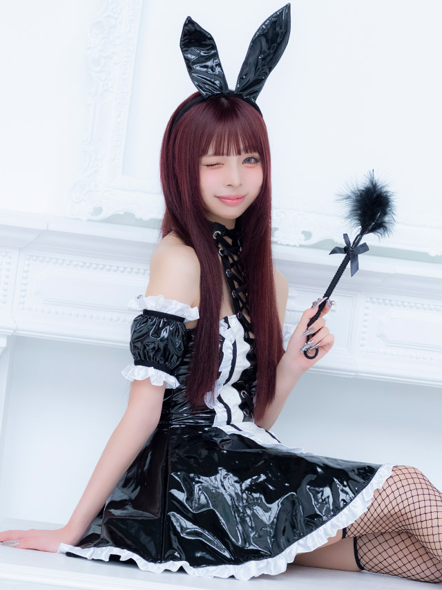コスプレ バニー 4点set メイド レースアップ レザー バイカラー フレアスカート アニマル (ワンピース/カチューシャ/アームカバー/ステッキ)【ハロウィン】[tk-hw25804]のイメージ画像2