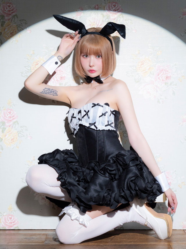 コスプレ バニー 5点set ベアトップ リボン バイカラー ローズフリル フレアスカート メイド風 ガーリー アニマル (つけ襟/ワンピース/カチューシャ/カフス/しっぽ)【ハロウィン】[tk-hw8810]のイメージ画像7