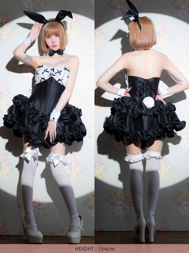 コスプレ バニー 5点set ベアトップ リボン バイカラー ローズフリル フレアスカート メイド風 ガーリー アニマル (つけ襟/ワンピース/カチューシャ/カフス/しっぽ)【ハロウィン】[tk-hw8810]のブラックフロントバック全身画像