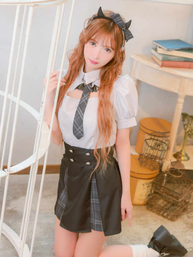 コスプレ デビル 4点set 制服 プレッピー 体型カバー フレアスカート 悪魔 (ワンピース/ネクタイ/コルセット/カチューシャ)【ハロウィン】[tk-hw916390]のイメージ画像4