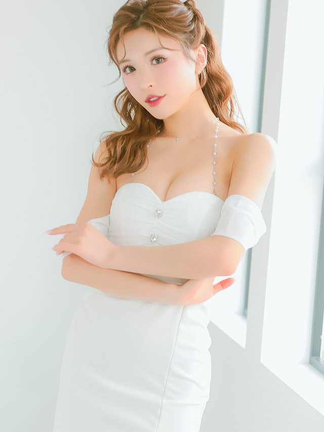 パールストラップ付き 肩あき オフショルダー ハートカット ウエストベルト ストレッチ スリット タイトミニドレスのイメージ画像4