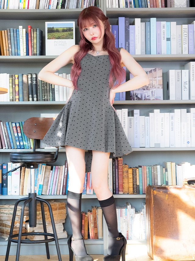 ワンピース Aライン ミニドレス ノースリーブ 上品 背中魅せ ドット柄 ピンドット バックリボン 同伴 キャバドレスのイメージ画像4