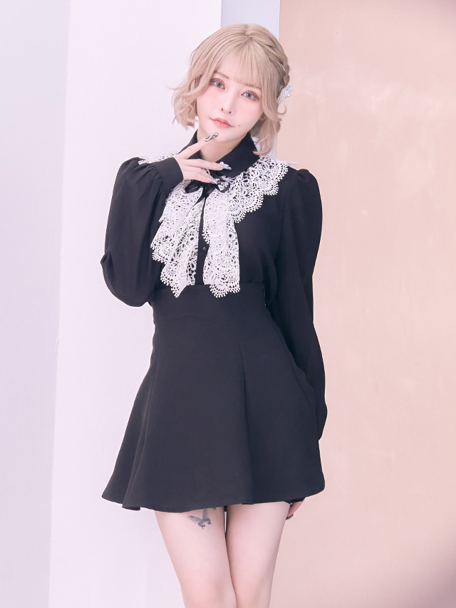 セットアップ ブローチ付き 長袖 ケミカルレース 襟付き フリル ブラウス スカートパンツ フレアミニドレスのイメージ画像1