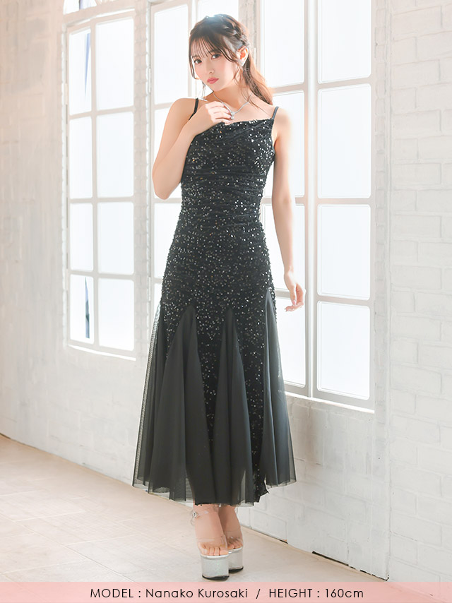 ロングドレス バースデー タイト 大人 マーメイド シフォン キャミソール キラキラ スパンコール 黒 キャバドレスのフロント全身
