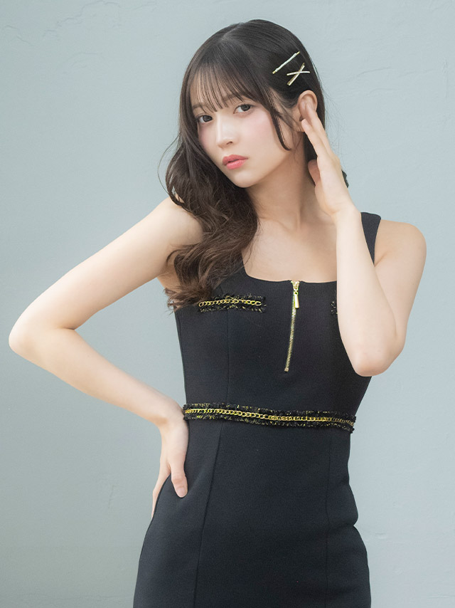ゴールドチェーンデザインバストフロントジップノースリーブタイトミニドレスのイメージ画像1
