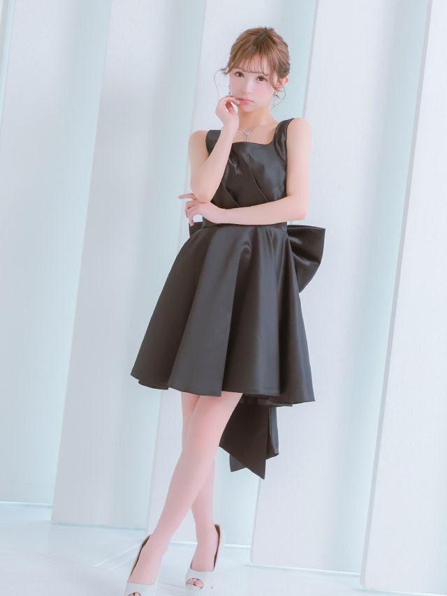 バースデー ノースリーブ スクエアネック サテン バックリボン 高身長 黒 ブラック XL XXL XSあり Aライン ミモレ丈 キャバドレスのイメージ画像1