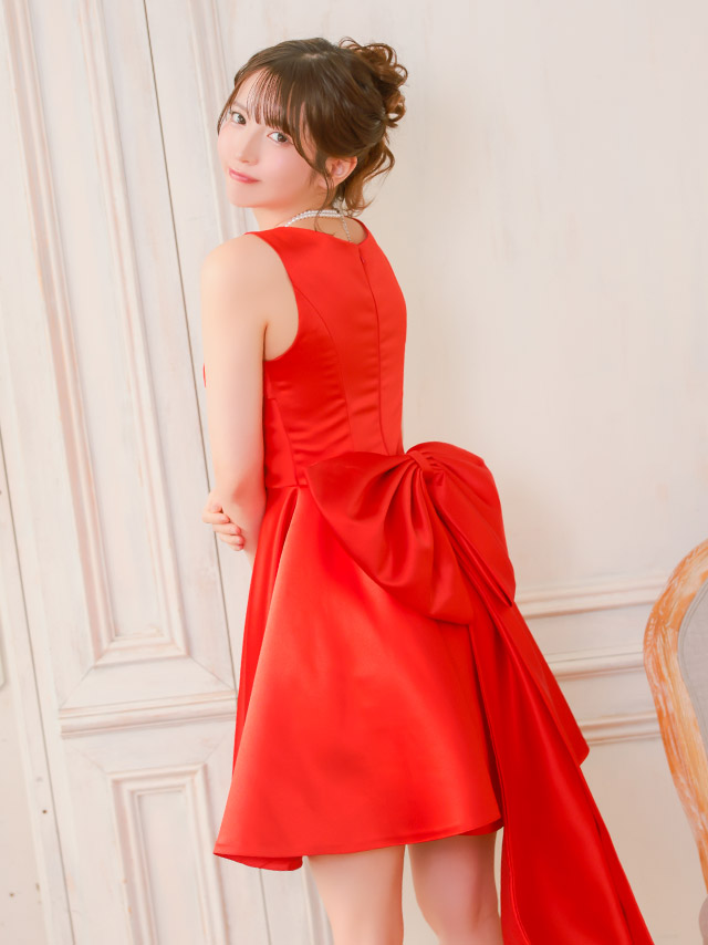バースデー ノースリーブ スクエアネック サテン バックリボン 高身長 赤ドレス XL XXL XSあり Aライン ミモレ丈 キャバドレスのイメージ画像4
