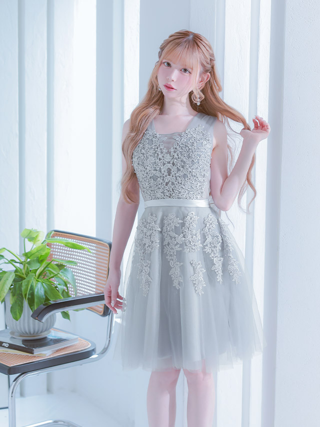 膝丈ドレス バースデー ノースリーブ 刺繍 レース 谷間 チュール 高身長 グレー XL XXL XSあり Aライン キャバドレスのイメージ画像4
