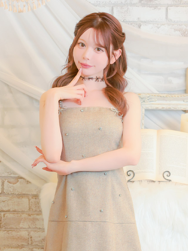 ミニドレス キャミソール ドット ビジュー リボン ブローチ 2way プリーツ ベージュ XL 大きいサイズ Aライン キャバドレス(若林萌々着用) [tk-mdgy25201]のイメージ画像1
