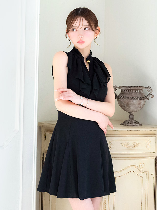 ワンピース Aライン ミニドレス ノースリーブ スタンドフリル シフォン ゴールドチェーン 同伴 黒 キャバドレス のイメージ画像2