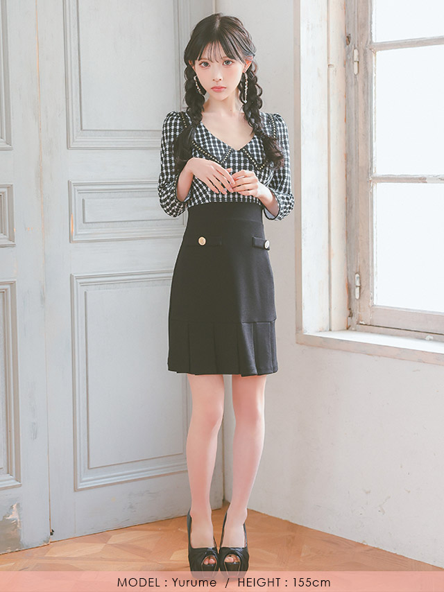 韓国ドレス ミニドレス 袖あり 襟付き チェック柄 八部袖 裾プリーツ タイト キャバドレスのフロント全身