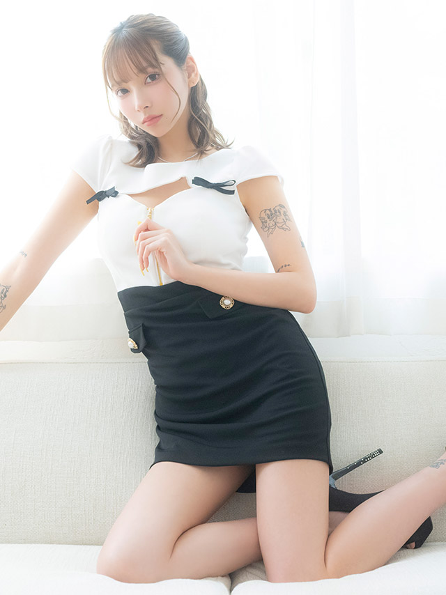 韓国ドレス ミニドレス ネックリボン 襟付き 半袖 パフスリーブ バストカット ギンガムチェック柄 谷間魅せ Aライン キャバドレスのイメージ画像2