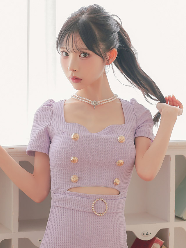 韓国ドレス ミニドレス シンプル ストレッチ 半袖 ウエストカット パフスリーブ ブラジャーのまま ゴールドボタン ワッフル 裾フリル 同伴 タイト キャバドレスのイメージ画像2