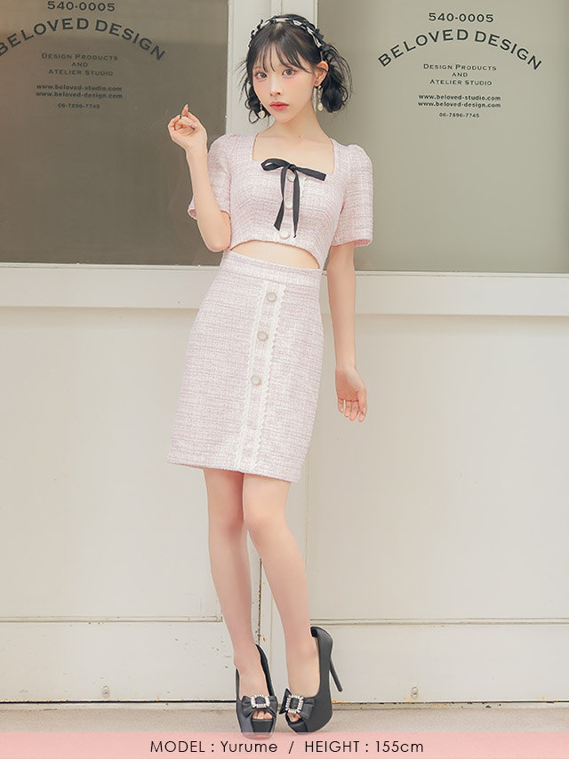 韓国ドレス ミニドレス 袖あり 五分袖 ネックリボン ウエストカットアウト レーステープ ボタン ツイード タイト キャバドレスのフロント全身