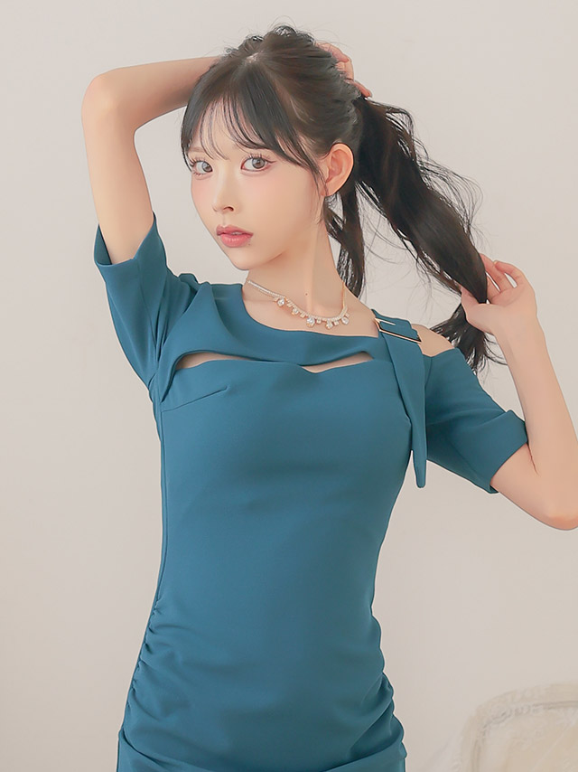 韓国ドレス 膝丈ドレス ワンショルダー風 バストカット アシメショルダー ワンカラー 半袖 タイト キャバドレスイメージ画像1