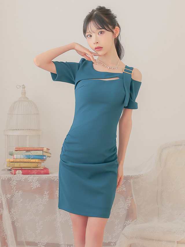 韓国ドレス 膝丈ドレス ワンショルダー風 バストカット アシメショルダー ワンカラー 半袖 タイト キャバドレスのイメージ画像2