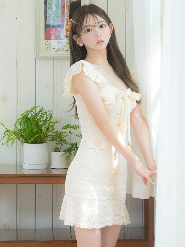 韓国ドレス ミニドレス シンプル 総レース ガーリー ノースリーブ ストレッチ ブラジャーのまま ネックリボン ゴールドボタン 裾フリル タイト キャバドレスのイメージ画像2