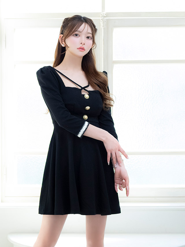ワンピース Aライン ミニドレス 袖あり ゴールドボタン スクエアネック クロス ストレッチ 胸元カバー 同伴 黒 キャバドレスイメージ画像1