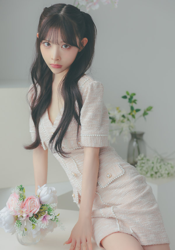 韓国ドレス ミニドレス ストレッチニット Vネック パールボタン 半袖 タイト キャバドレスのイメージ画像2