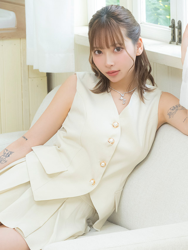 韓国ドレス ワンピース セットアップ Aライン ミニドレス シンプル 大人 ノースリーブ 上品 背中魅せ バックリボン プリーツ 胸元カバー 同伴 Aライン キャバドレススのイメージ画像2