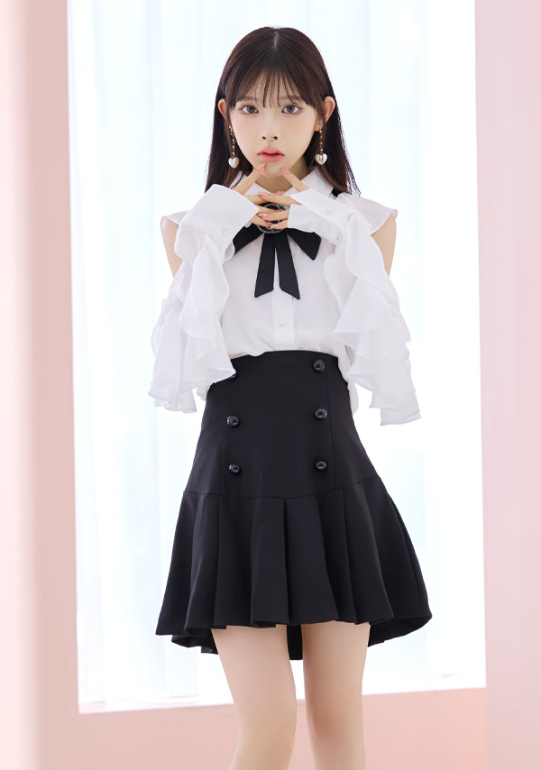 韓国ドレス ワンピース ネックリボン タイ付き 肩出し 二の腕カバー 長袖 袖ありフリルブラウス 胸元カバー ダブルボタン プリーツスカート セットアップ Aライン キャバドレのイメージ画像2