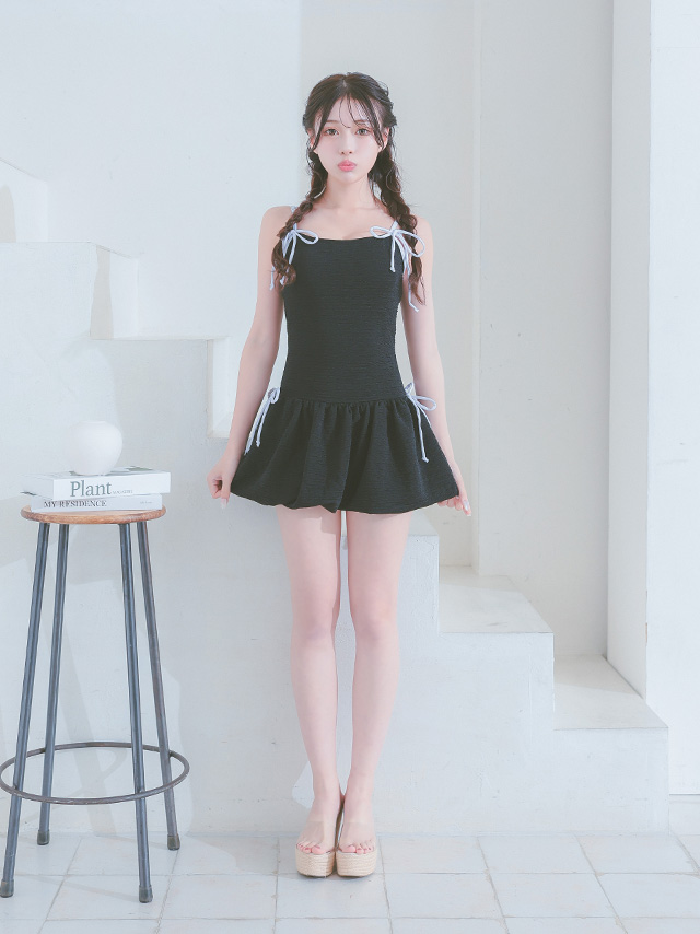 水着 パイピングリボン 韓国風 体型カバー ガーリー ワンピースビキニのイメージ画像2