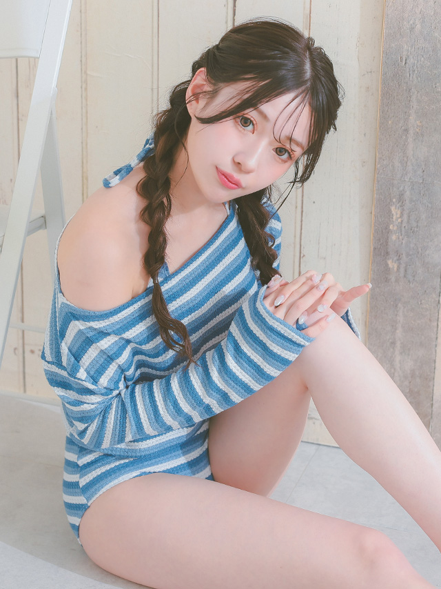 水着 ショート丈 オフショル ロングスリーブ トップス 体型カバー ボーダー 韓国風 タンキニのサイドバッグ画像