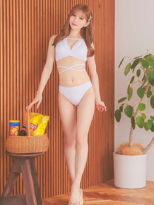 水着 ホルターネック クロスデザイン アメリカンスリーブ ワンカラー ギャル ビキニのイメージ画像3