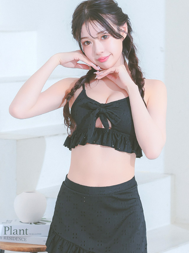 水着 エンブロイダリー レース リボン 体型カバー フリル ラップスカート 韓国風 ガーリー タンキニのイメージ画像1