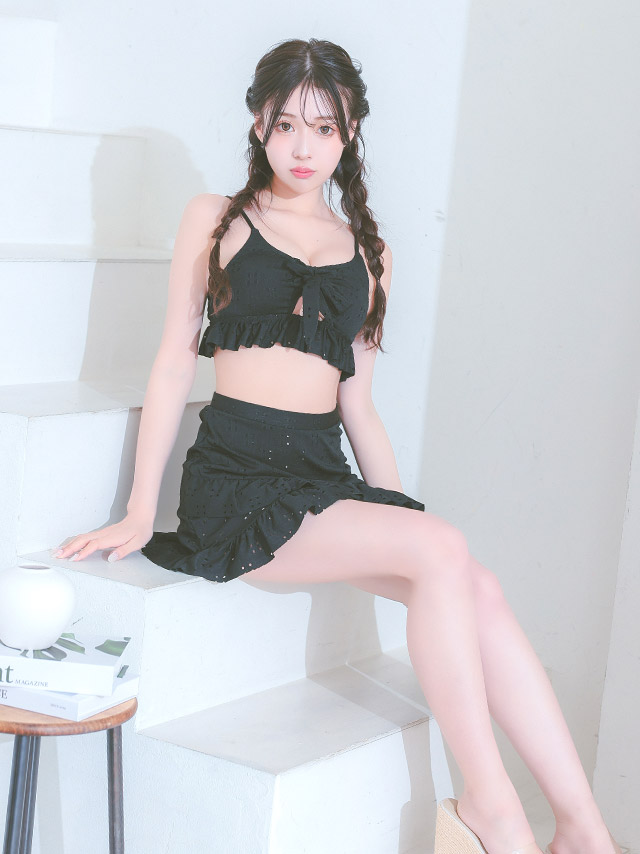 水着 エンブロイダリー レース リボン 体型カバー フリル ラップスカート 韓国風 ガーリー タンキニのイメージ画像2