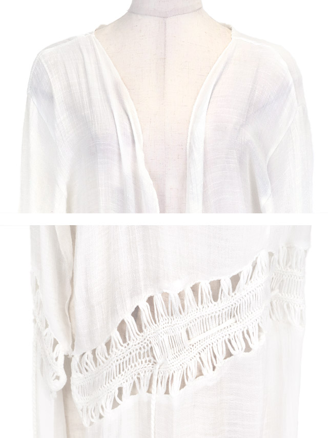 羽織り 体型カバー 袖あり かぎ編み ロング丈 ガウン ホワイトの詳細アップ