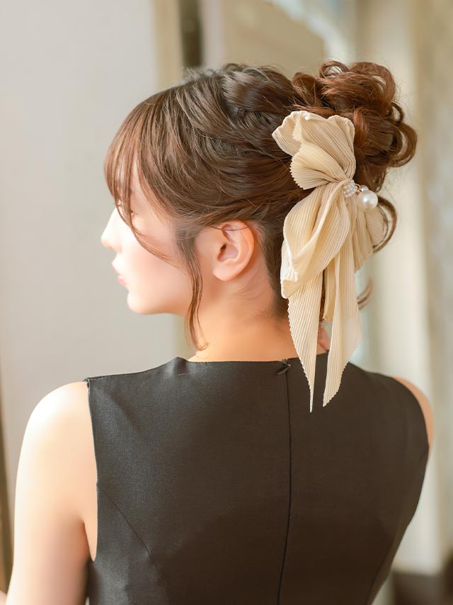 プリーツ ホワイトパール ビッグリボン バレッタ ヘアアクセサリーのイメージ画像2