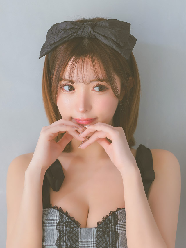 ワッシャービッグリボンカチューシャヘアアクセサリーのイメージ画像1