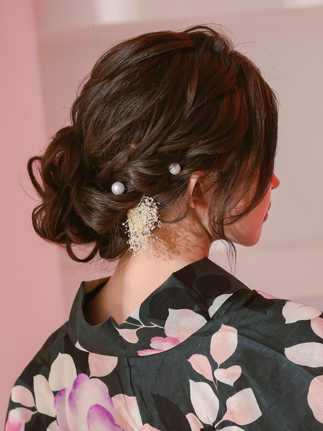髪飾り 上品 フラワー かすみ草 パール ホワイト　浴衣 ヘアアクセサリー 3点セット