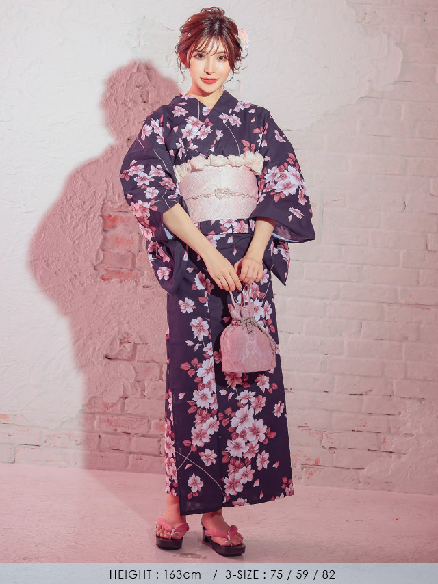 妖艶 濃紺×ピンク桜 ゆかた3点セットの全身フロント画像