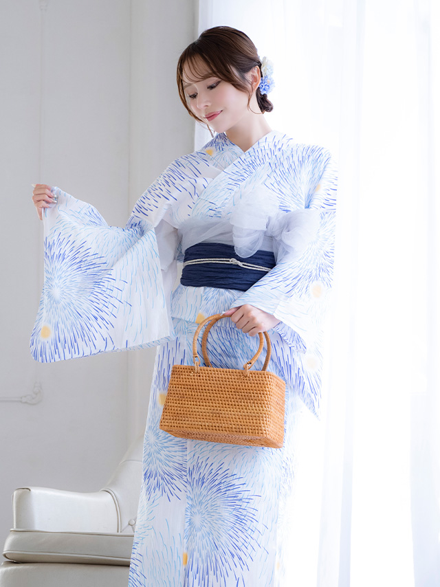 綿麻 白地にブルー花火 ゆかた3点セットのイメージ画像4
