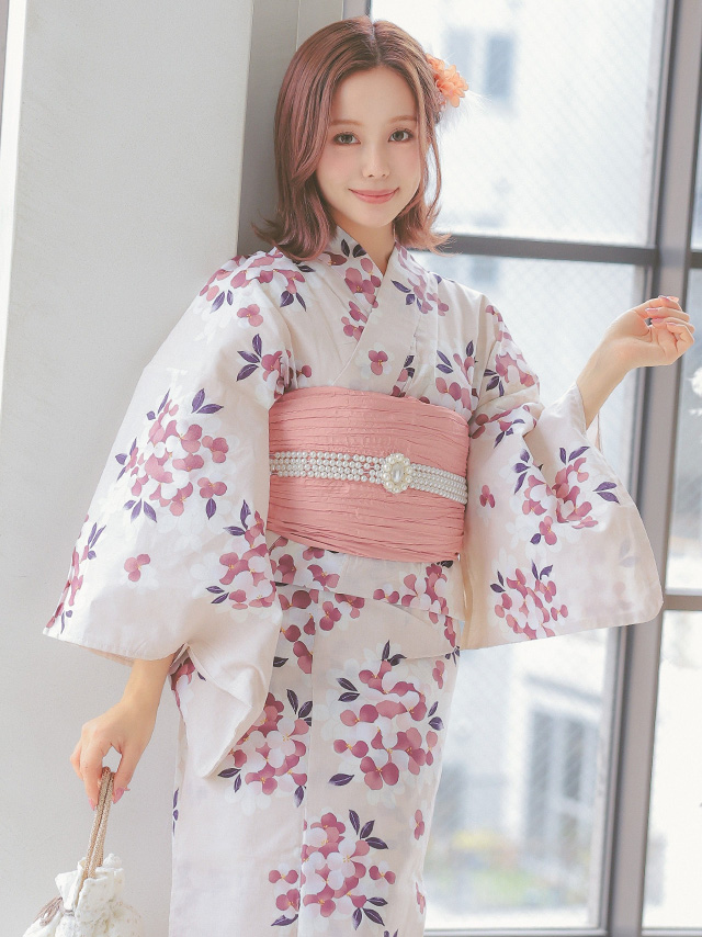 ベージュ地 × 淡いピンク 桜 ゆかた3点セットのイメージ画像1