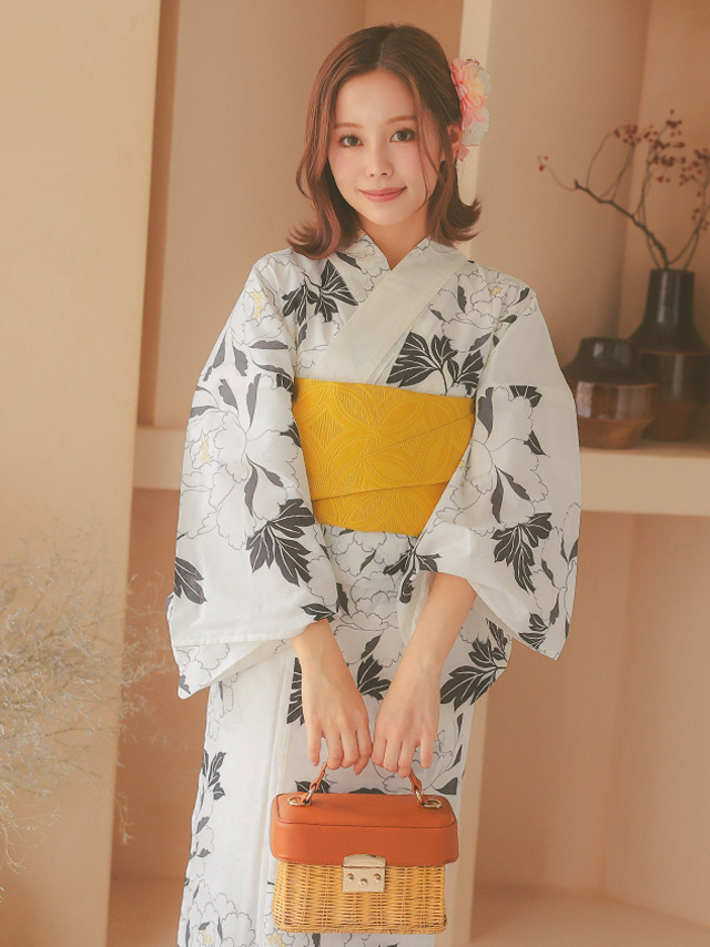 モノトーン 白地 × 牡丹 麻の葉 ゆかた3点セットのイメージ画像4