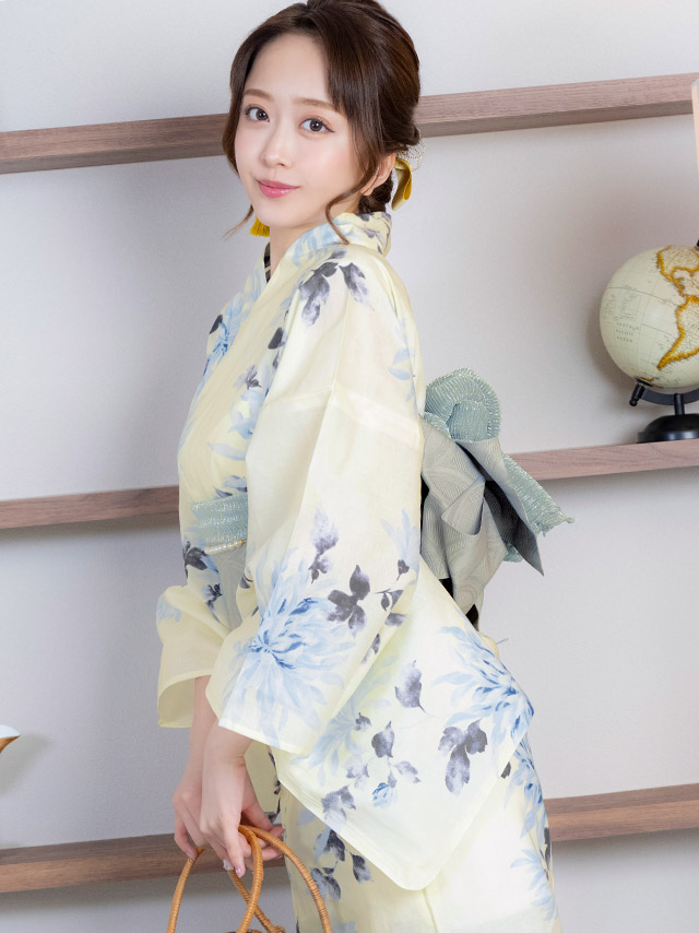 レトロ クリーム地 水彩 ライトブルー菊 ゆかた3点セットのイメージ画像1