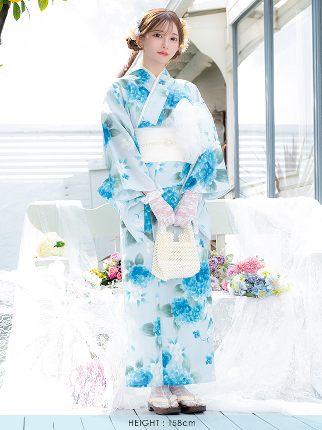 SWEET ペールブルー 水彩 紫陽花 菖蒲 ゆかた3点セットの全身フロント画像