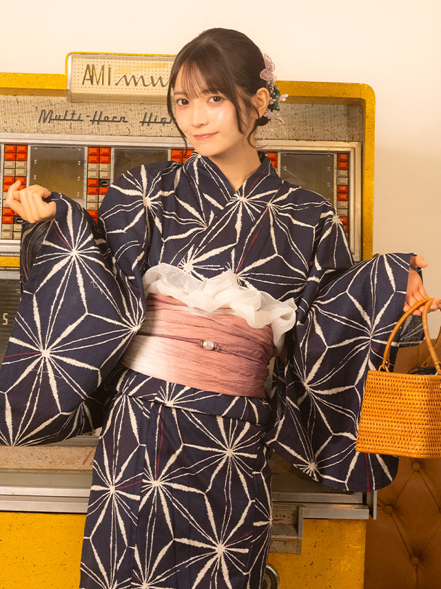 麻の葉 幾何学柄 紺地 レトロ 2点セット 黒嵜菜々子着用 イメージ1