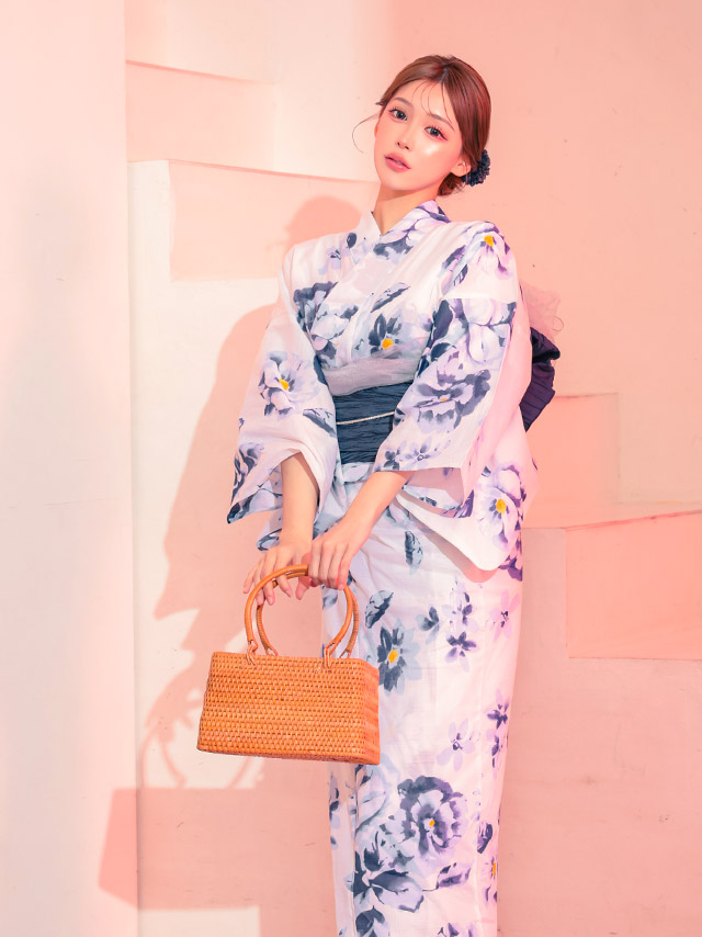 白地 水彩 フラワー 大人っぽい 妖艶 グラデーション 青 ブルベ 白 紺色 ネイビー 2点セット 着用イメージ1