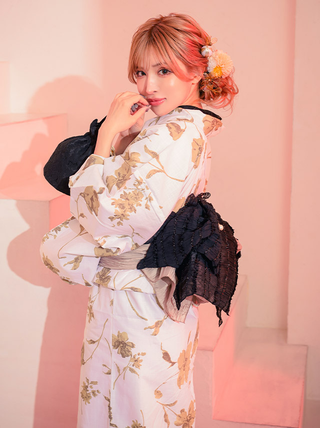 黒地 椿柄 大人っぽい 妖艶 モダン ニュアンス グラデーション 黒 ブラック 白 赤 2点セット 着用イメージ1