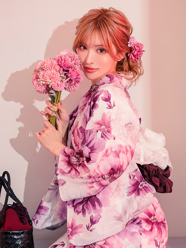 黒地 椿柄 大人っぽい 妖艶 モダン ニュアンス グラデーション 黒 ブラック 白 赤 2点セット 着用イメージ3