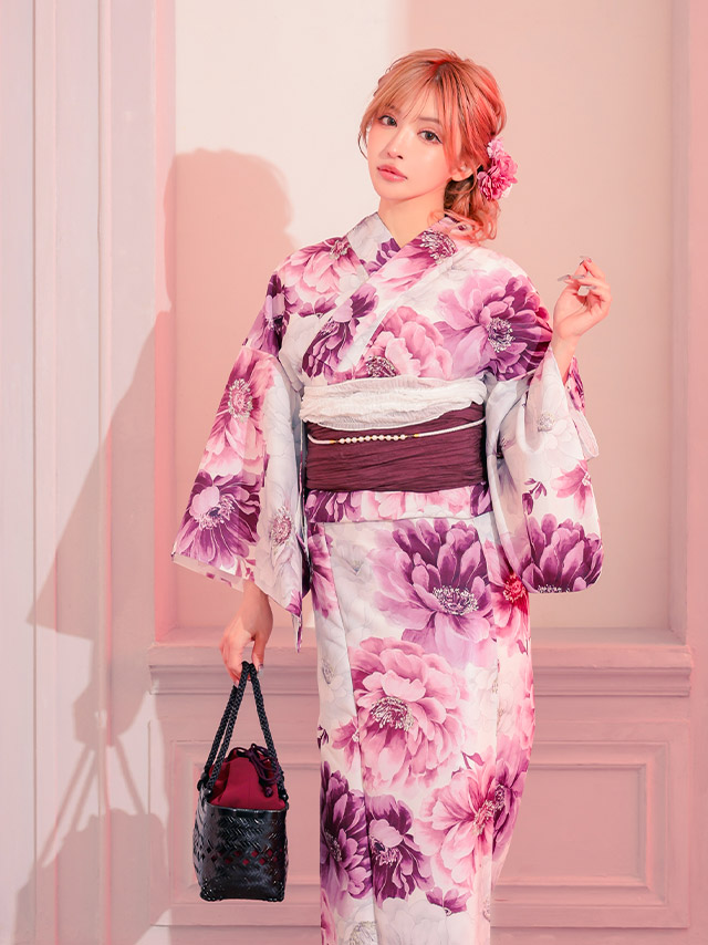 黒地 椿柄 大人っぽい 妖艶 モダン ニュアンス グラデーション 黒 ブラック 白 赤 2点セット 着用イメージ4