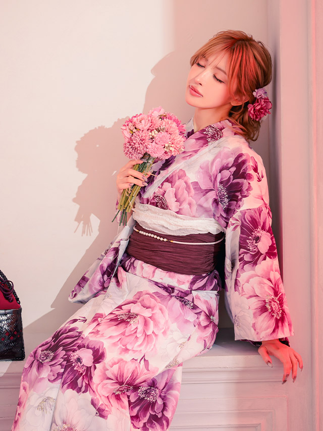 黒地 椿柄 大人っぽい 妖艶 モダン ニュアンス グラデーション 黒 ブラック 白 赤 2点セット 着用イメージ4