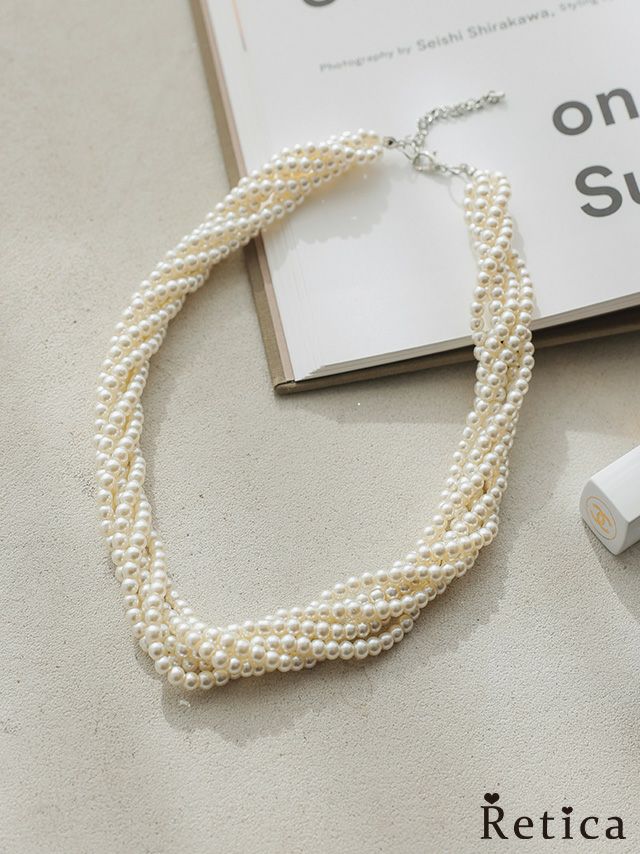 ボリュームパールショートネックレス
